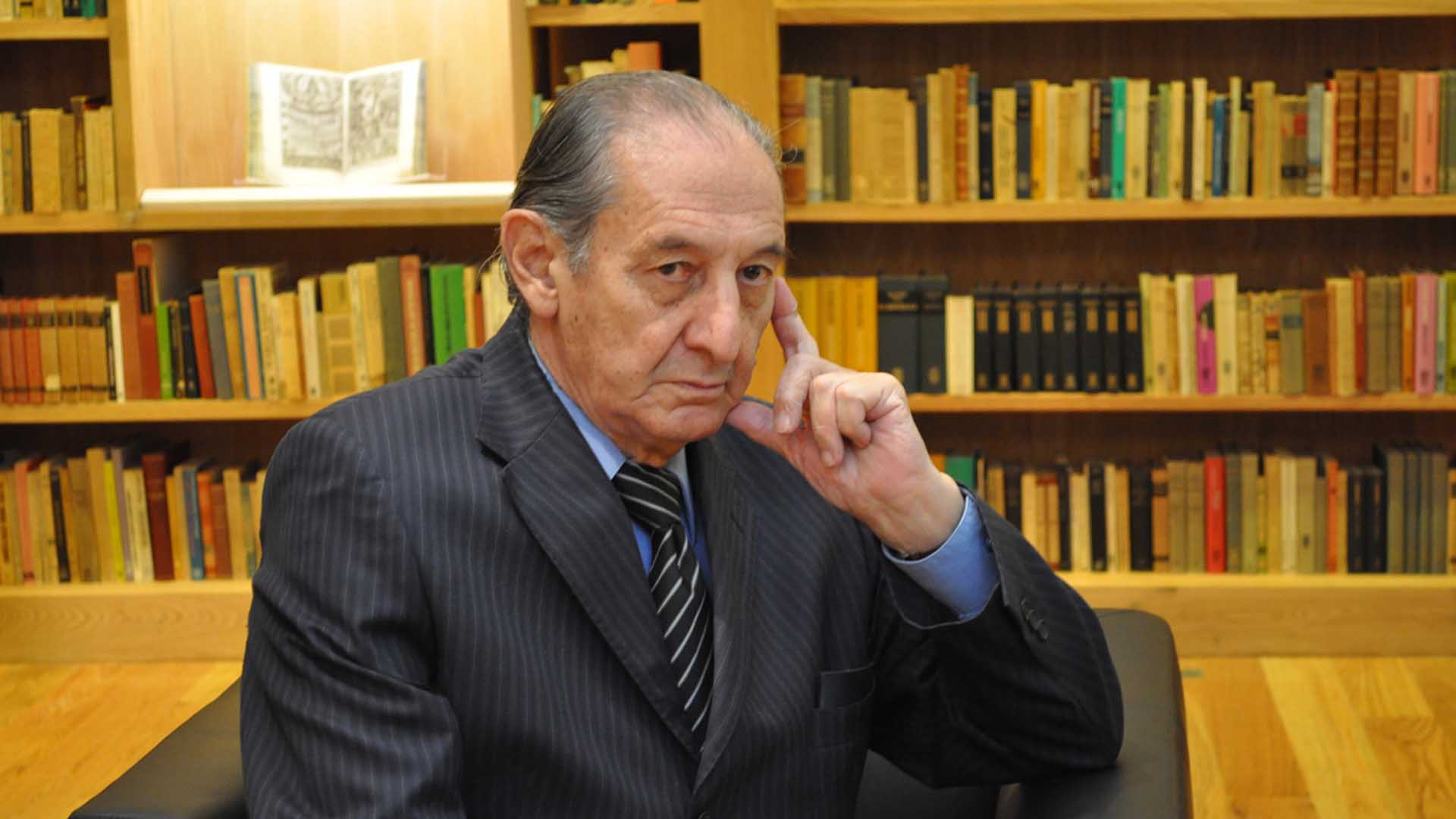 Otorgan a Eduardo Lizalde el Premio Internacional Carlos Fuentes a la Creación Literaria en el Idioma Español 2016